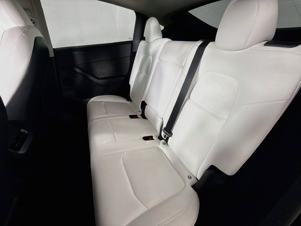 2023 Tesla Model Y Performance HW4 Willowbrook IL