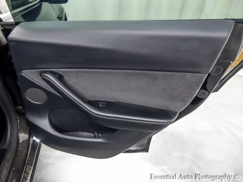 2023 Tesla Model Y Performance PRICE INCLUDES $4000 IRS TAX CREDIT!! YOU MUST QUALIFY!! Willowbrook IL