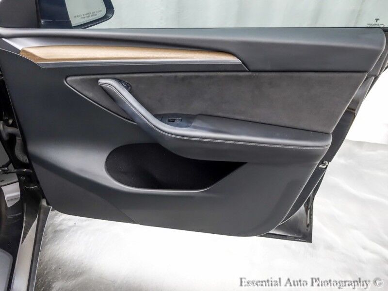 2023 Tesla Model Y Performance PRICE INCLUDES $4000 IRS TAX CREDIT!! YOU MUST QUALIFY!! Willowbrook IL