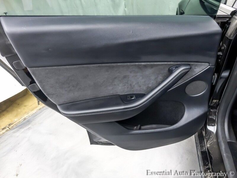 2023 Tesla Model Y Performance PRICE INCLUDES $4000 IRS TAX CREDIT!! YOU MUST QUALIFY!! Willowbrook IL