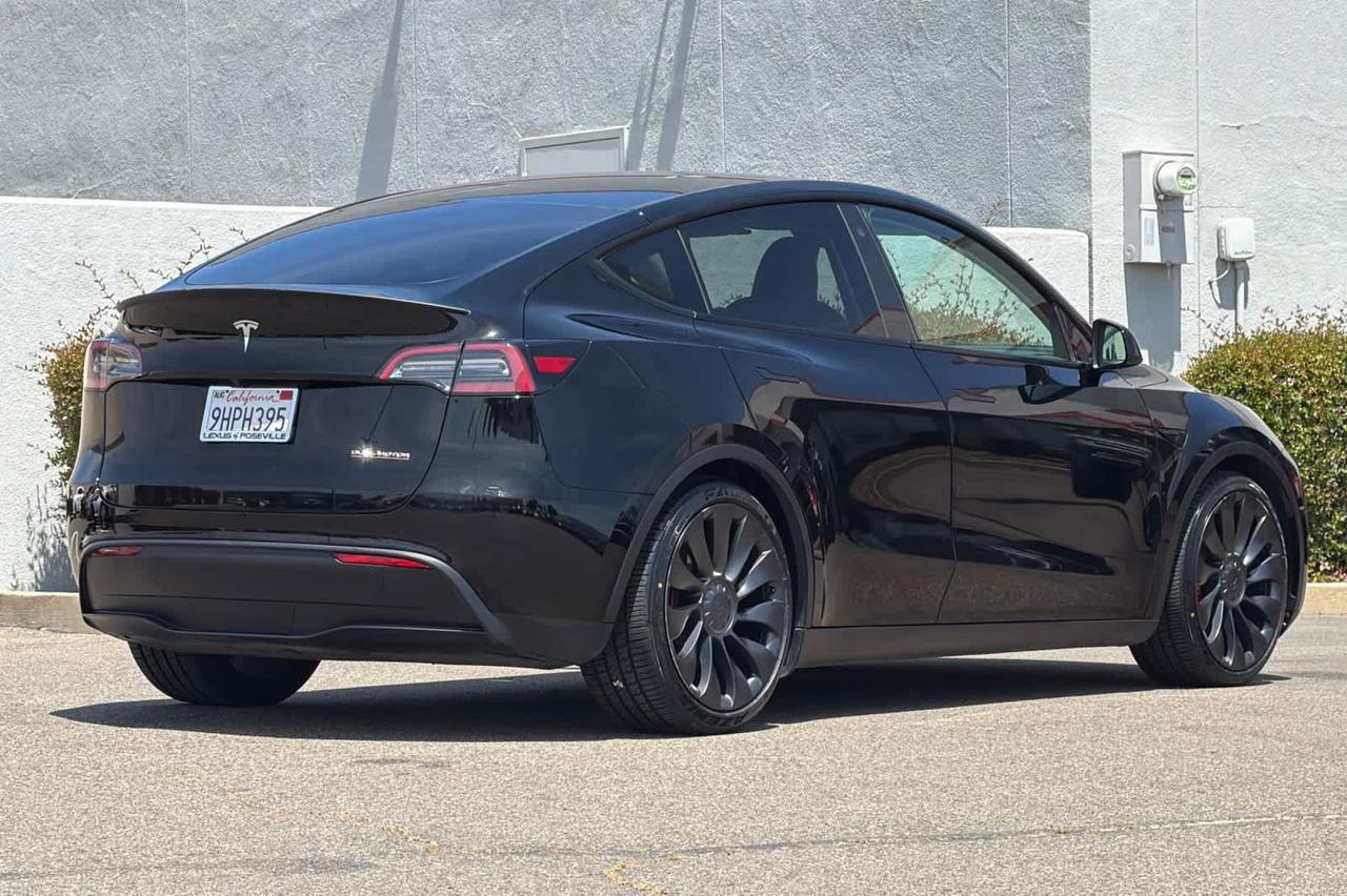2023 Tesla Model Y Performance