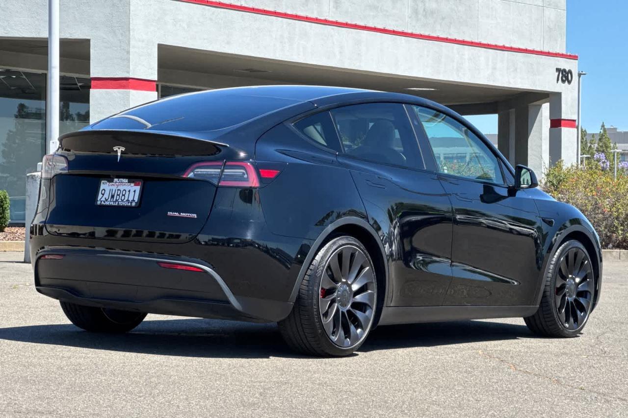 2023 Tesla Model Y Performance