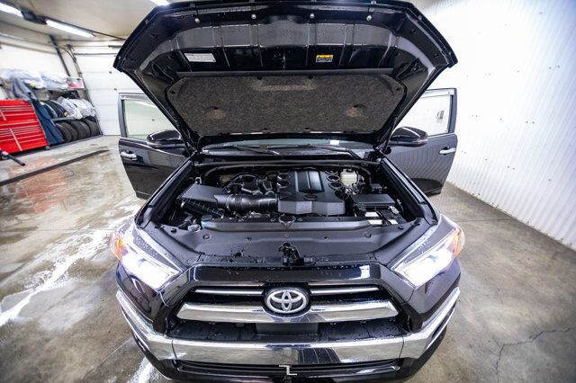 2023 Toyota 4Runner 4x4 Limited Leather Roof Nav BCam Red Deer AB
