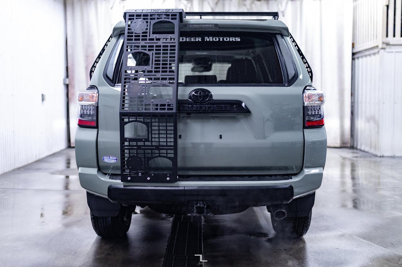 2023 Toyota 4Runner 4x4 TRD Off Road Leather Roof Nav BCam Red Deer AB