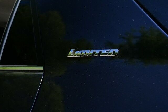 2023 Toyota 4Runner Limited 4WD / Adaptive Cruise / Cooled Seats! High Point NC