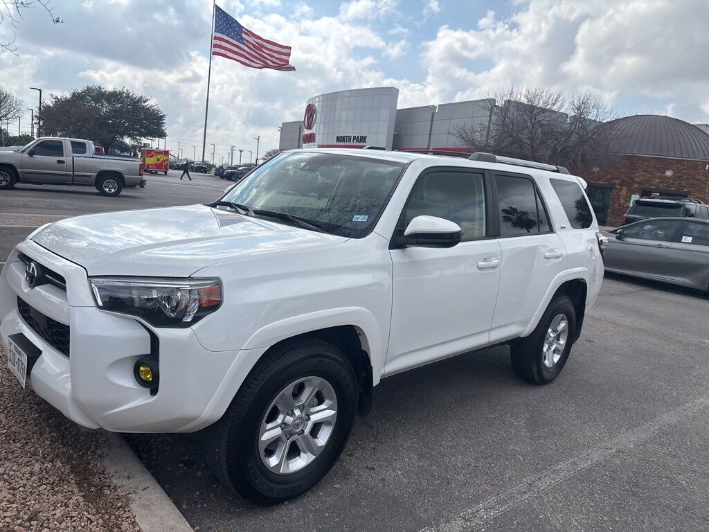 2023 Toyota 4Runner SR5
