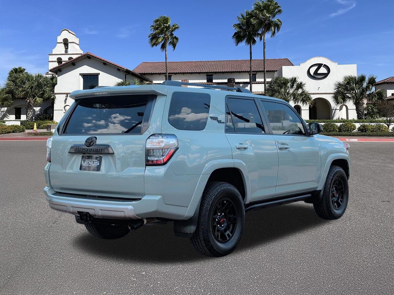 2023 Toyota 4Runner TRD Off Road