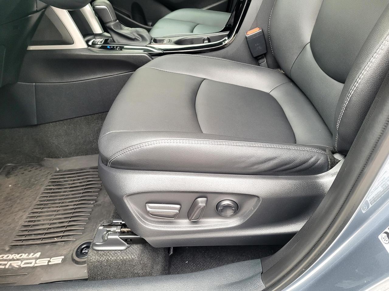 2023 Toyota COROLLA CROSS XLE Vacaville CA