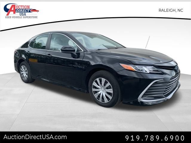 2023 Toyota Camry Hybrid LE