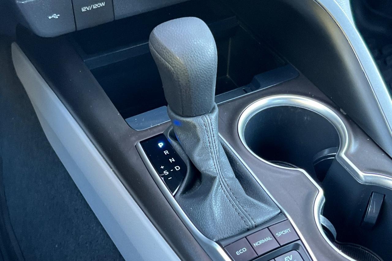2023 Toyota Camry Hybrid LE Roseville CA