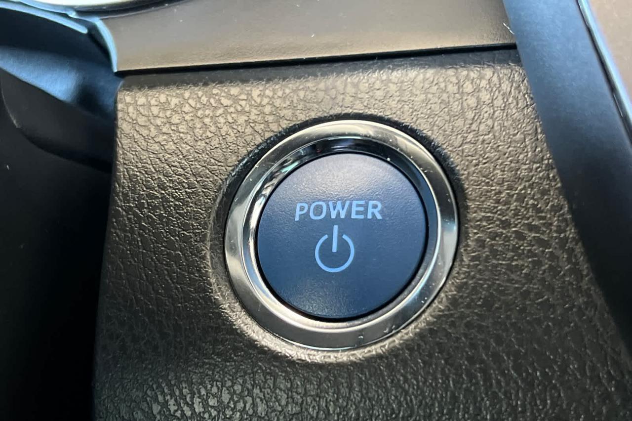 2023 Toyota Camry Hybrid LE Roseville CA