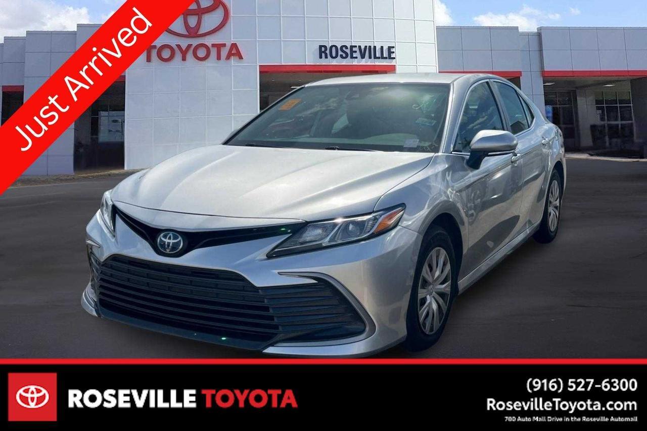 2023 Toyota Camry Hybrid LE