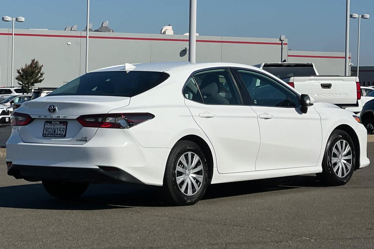 2023 Toyota Camry Hybrid LE