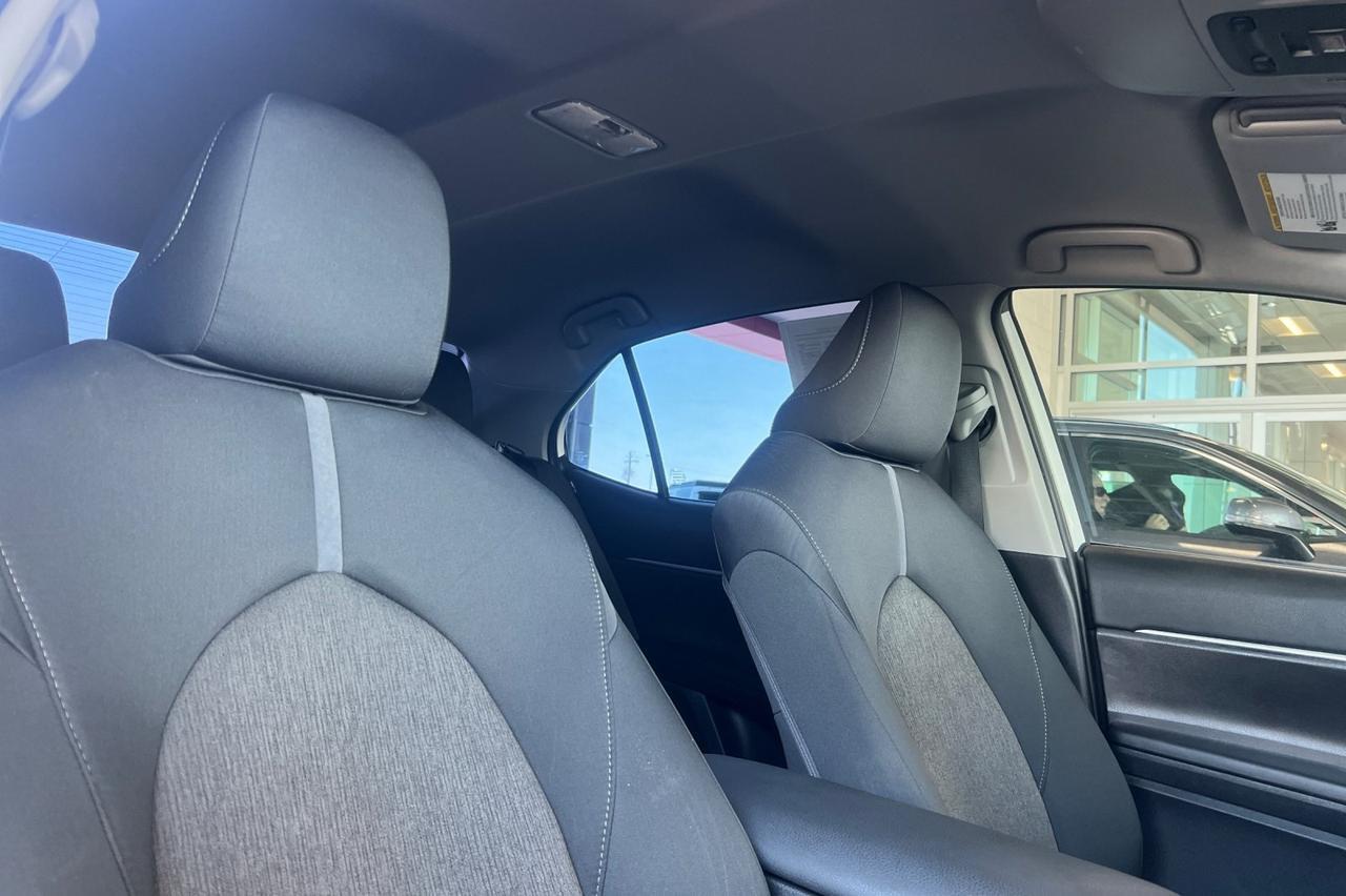 2023 Toyota Camry Hybrid LE Ontario OR