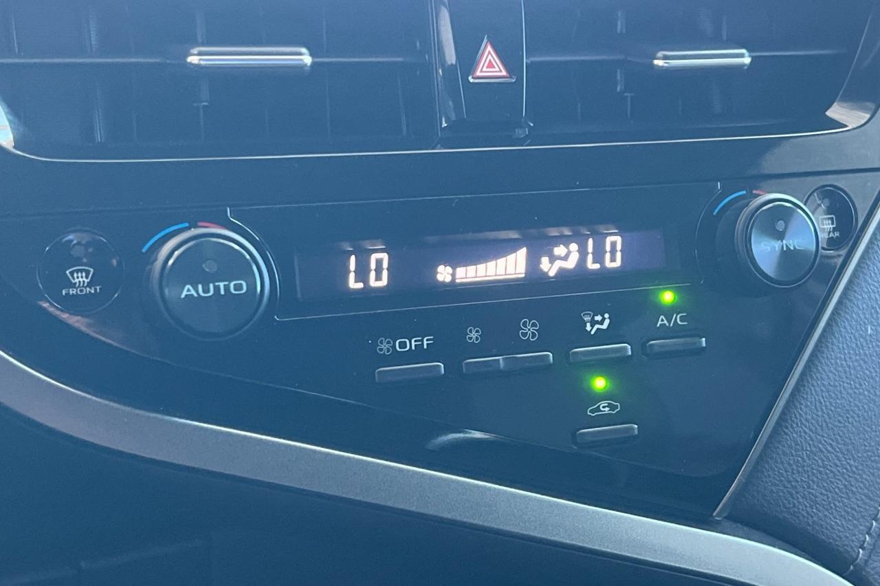 2023 Toyota Camry Hybrid LE Ontario OR
