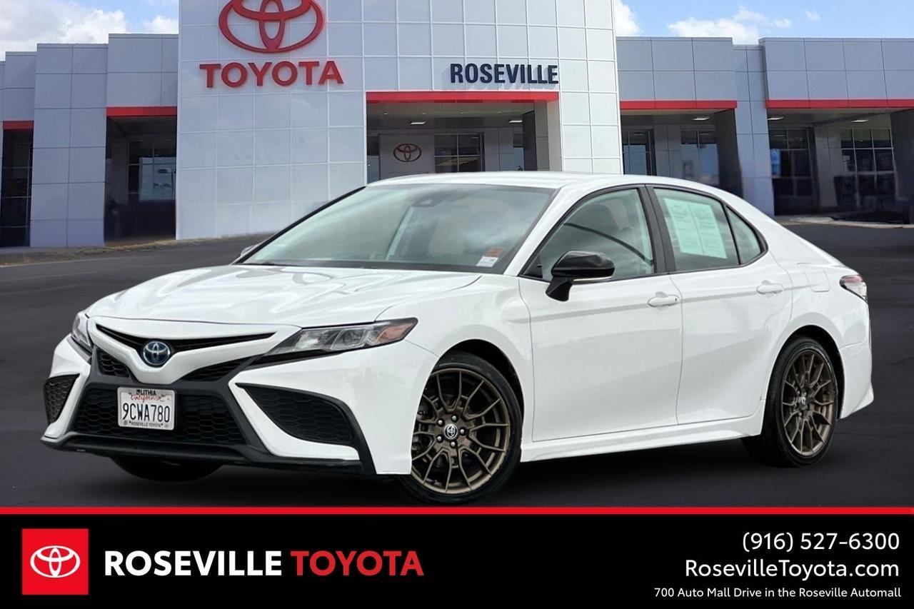 2023 Toyota Camry Hybrid SE Nightshade