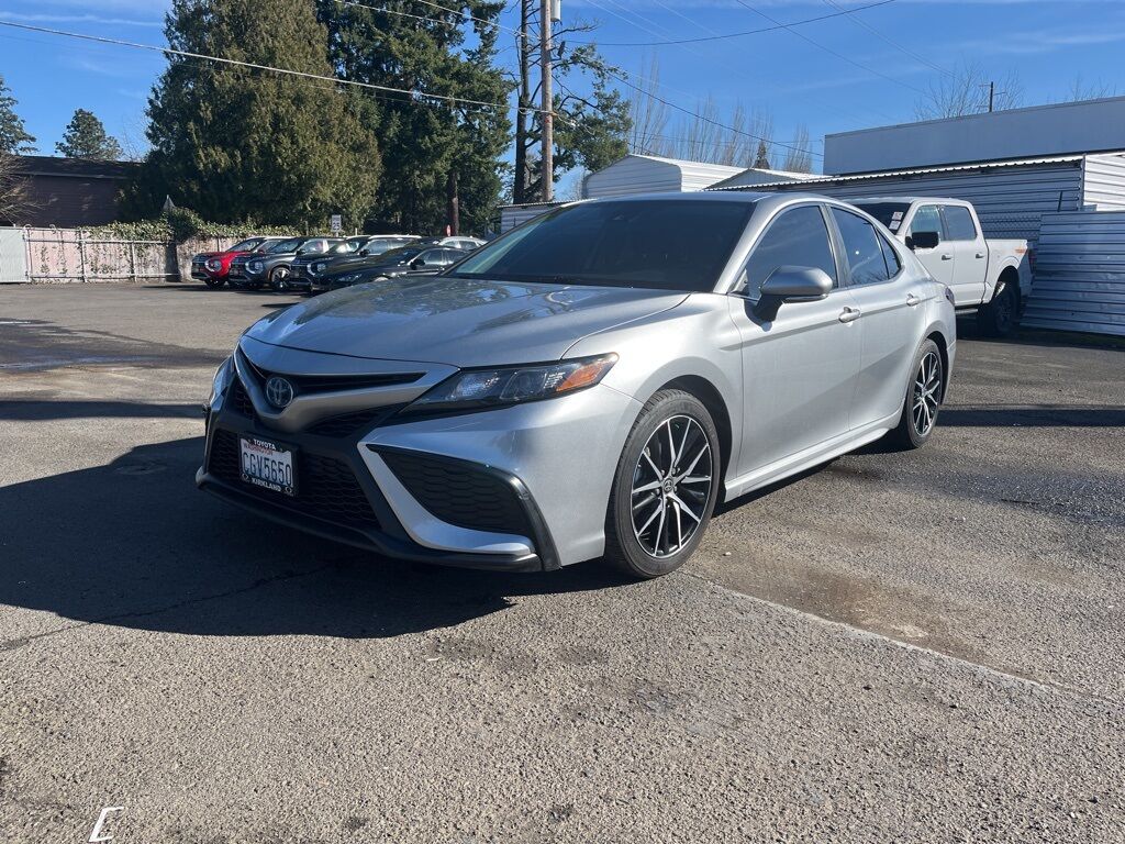 2023 Toyota Camry Hybrid SE Milwaukie OR