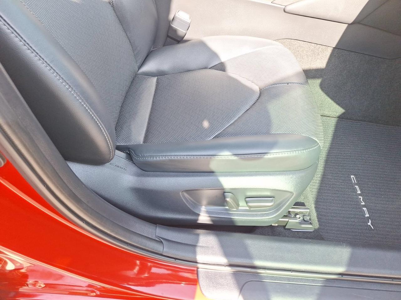 2023 Toyota Camry Hybrid XLE Hurst TX