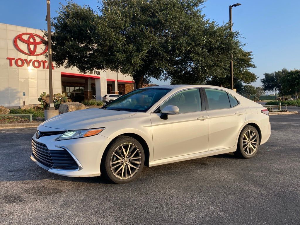 2023 Toyota Camry Hybrid