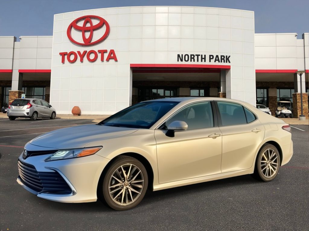 2023 Toyota Camry Hybrid