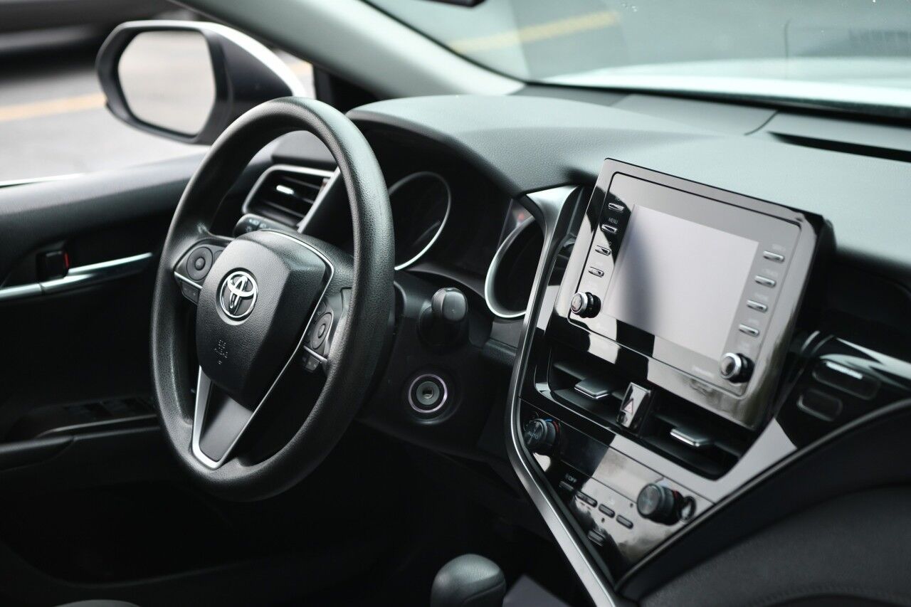 2023 Toyota Camry LE Doral FL