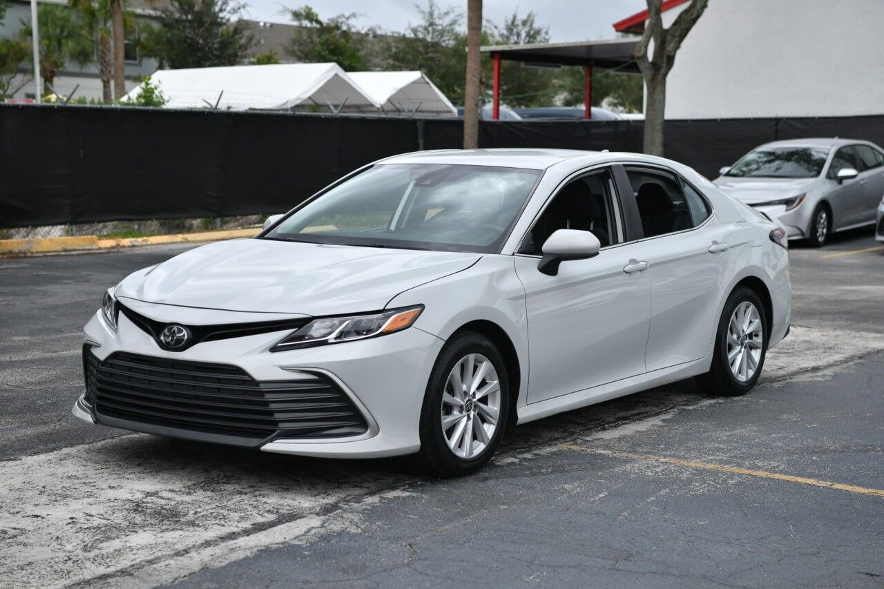 2023 Toyota Camry LE Doral FL