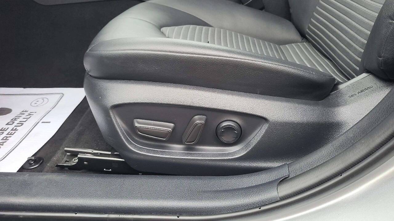 2023 Toyota Camry SE 4dr Sedan Chesterfield MI