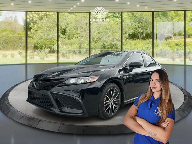 2023 Toyota Camry SE