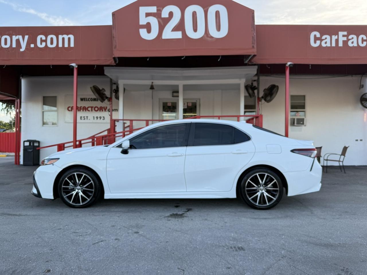 2023 Toyota Camry SE