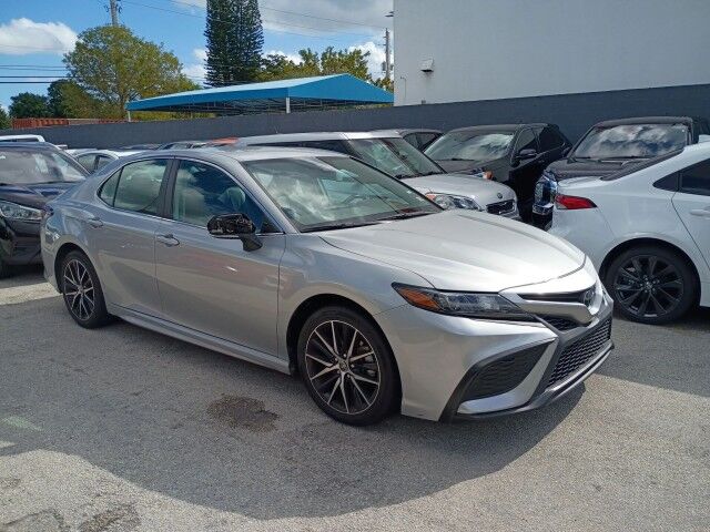 2023 Toyota Camry SE Nightshade