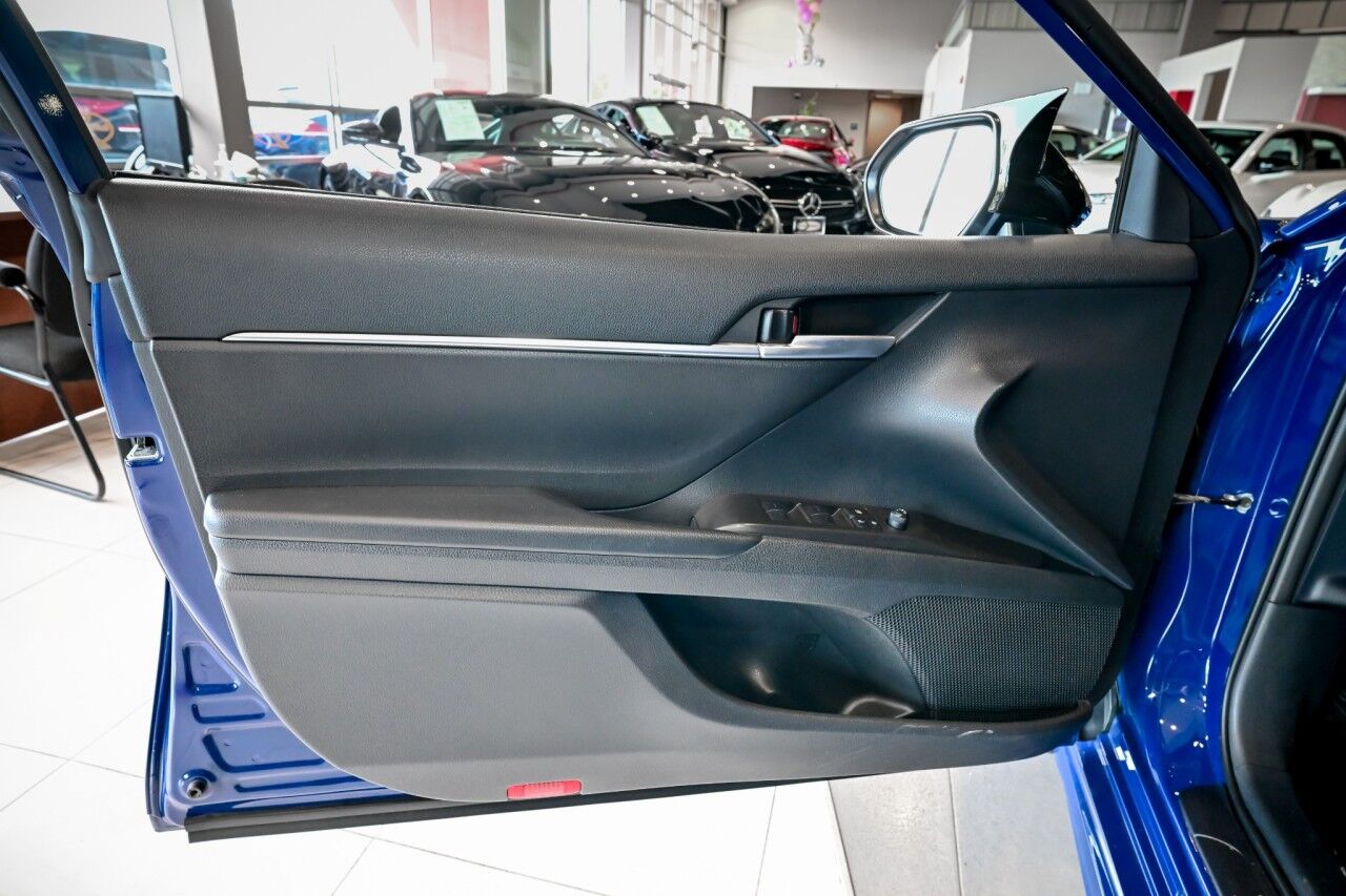 2023 Toyota Camry SE, Power Sunroof, Cold Weather and Convenience Pkg Springfield NJ