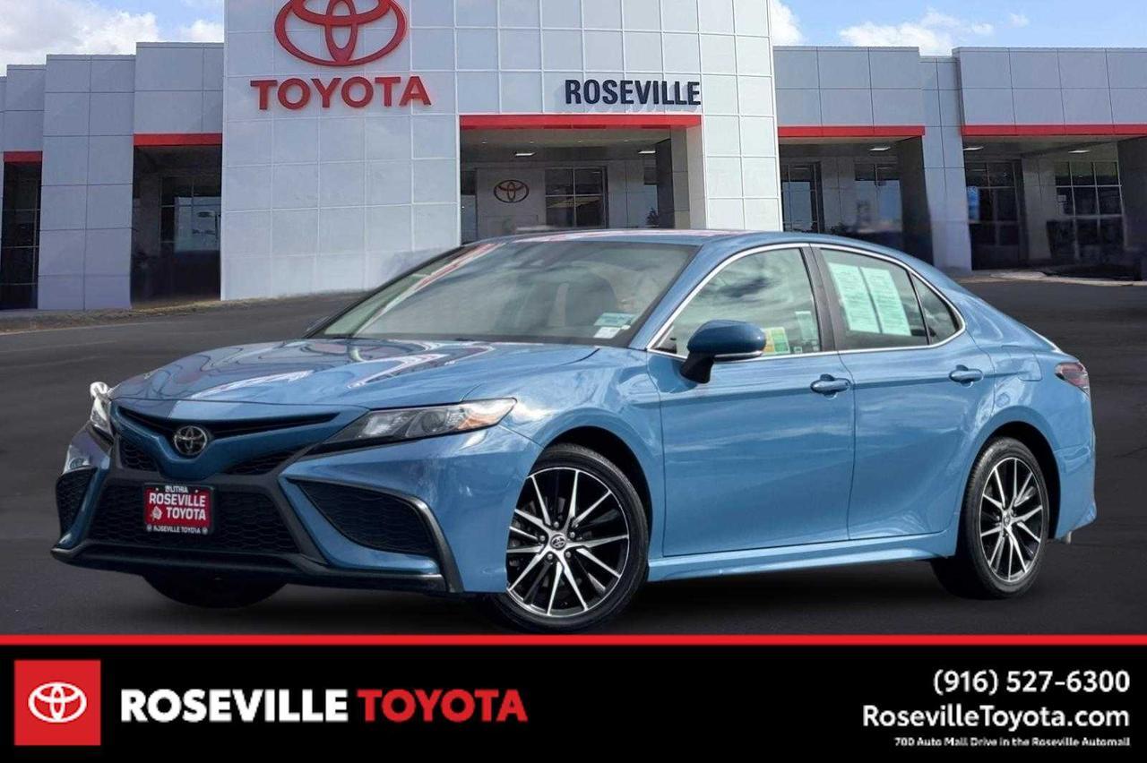 2023 Toyota Camry SE