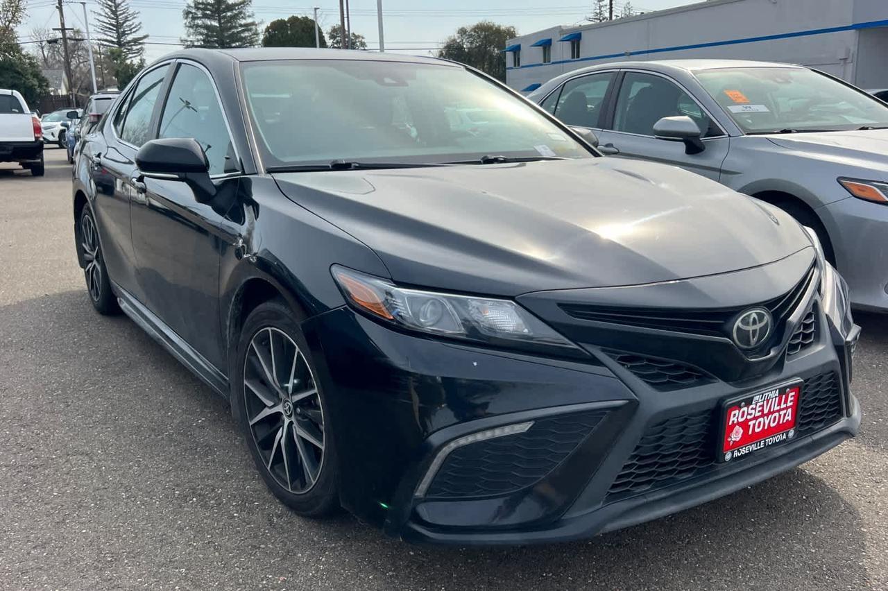 2023 Toyota Camry SE
