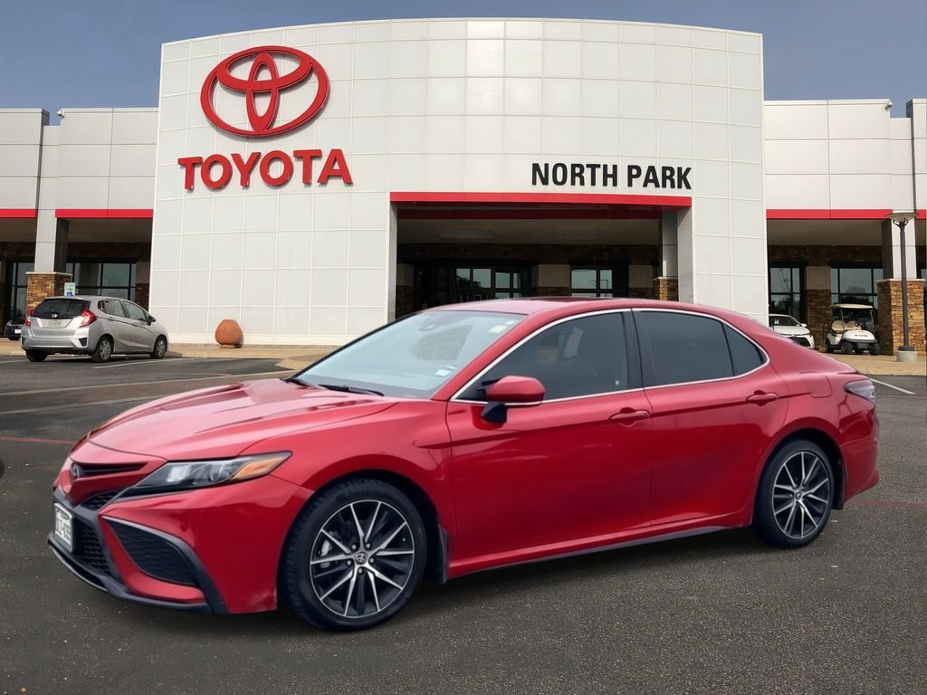 2023 Toyota Camry SE