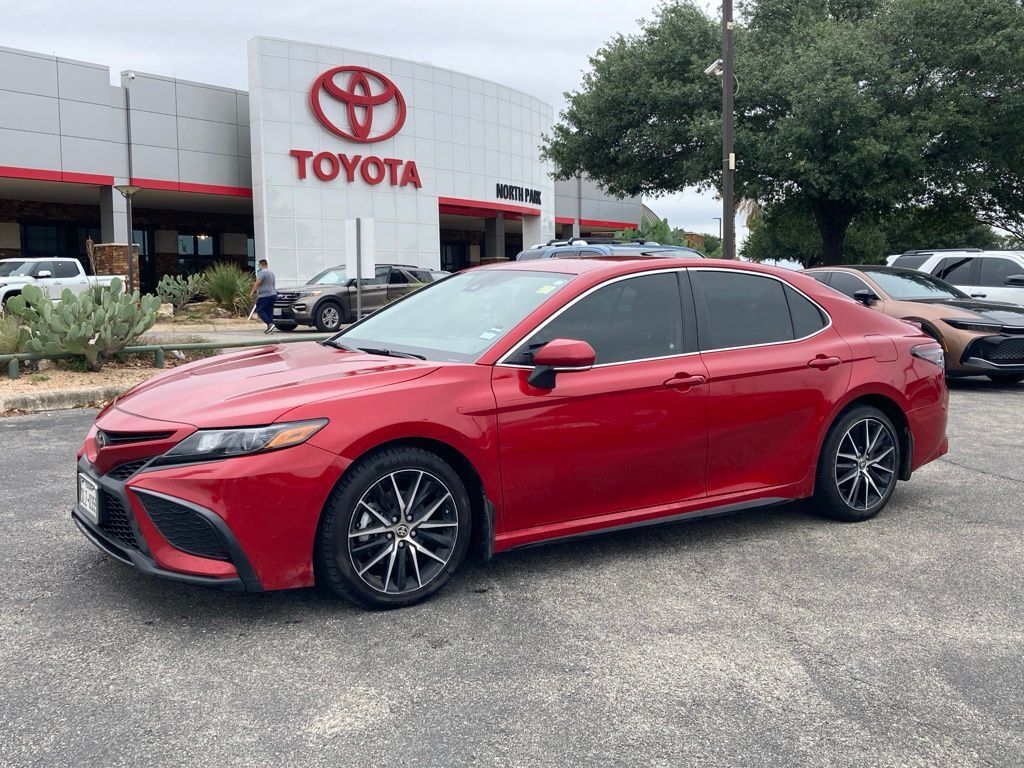 2023 Toyota Camry SE