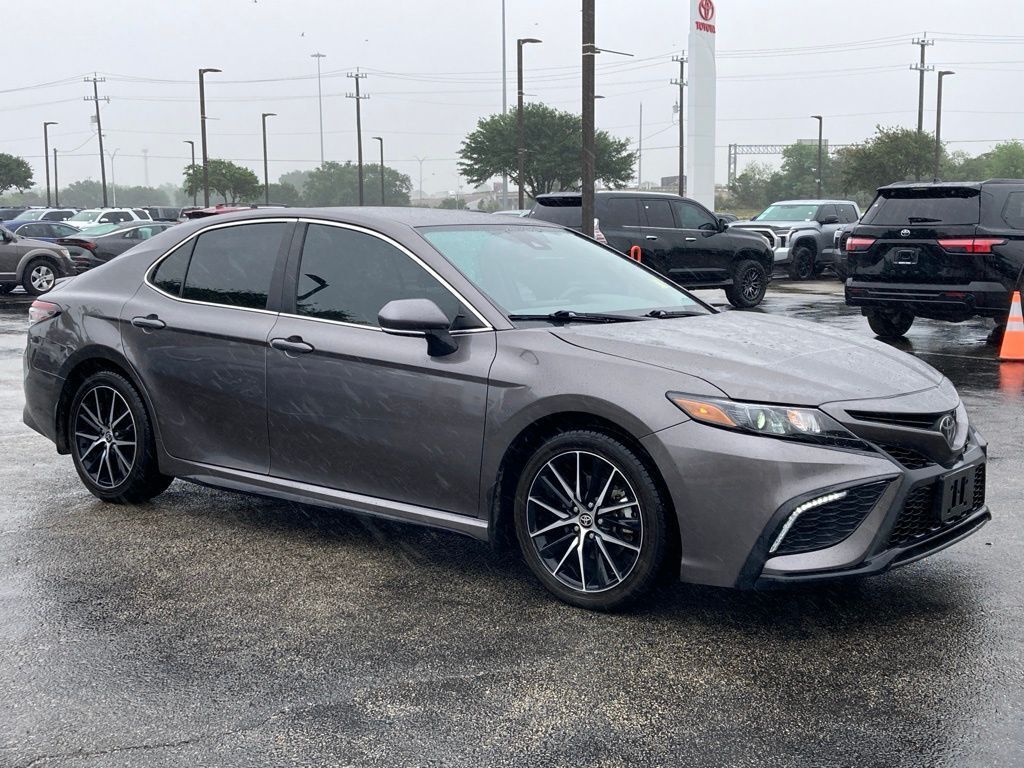 2023 Toyota Camry SE