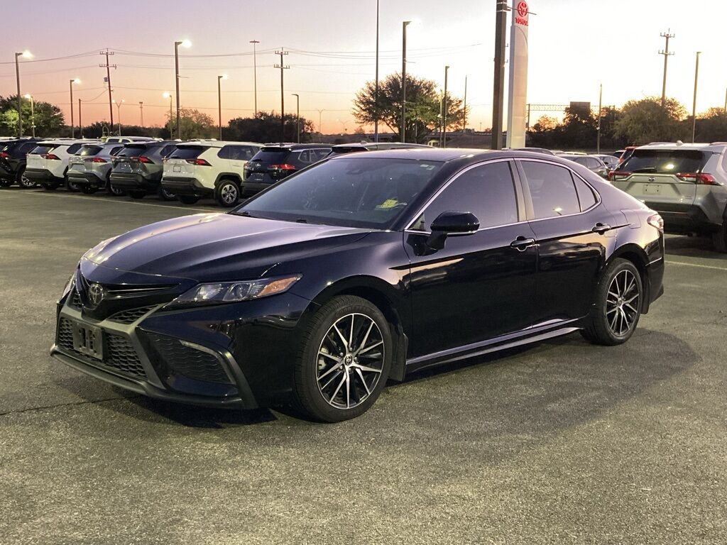 2023 Toyota Camry SE