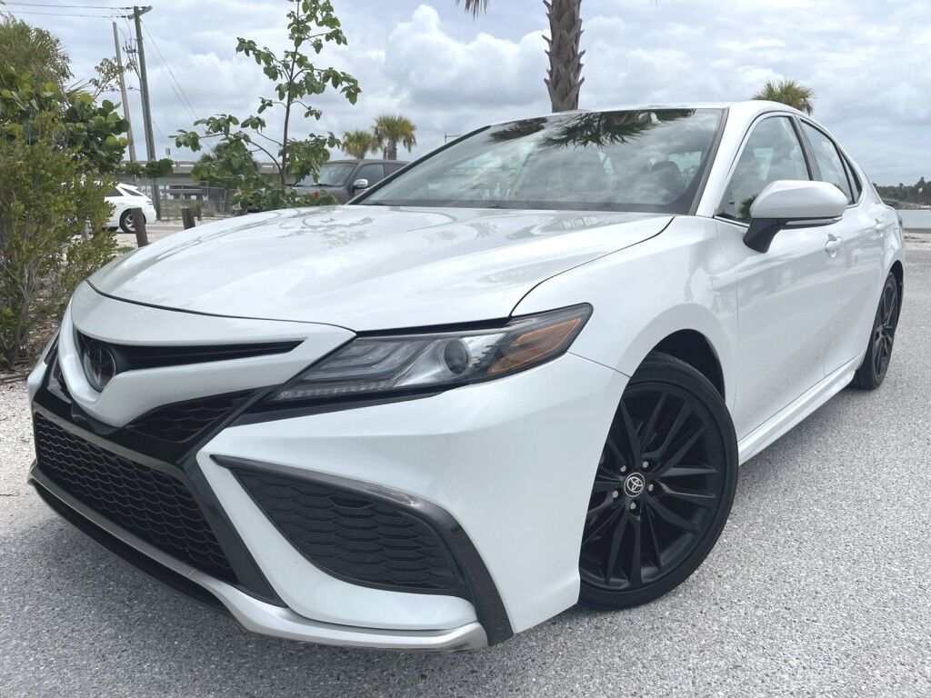 2023 Toyota Camry XSE~12 TOUCHSCREEN~QI CHARGER~ONLINE FINANCE AND SHIPPING AVAIL