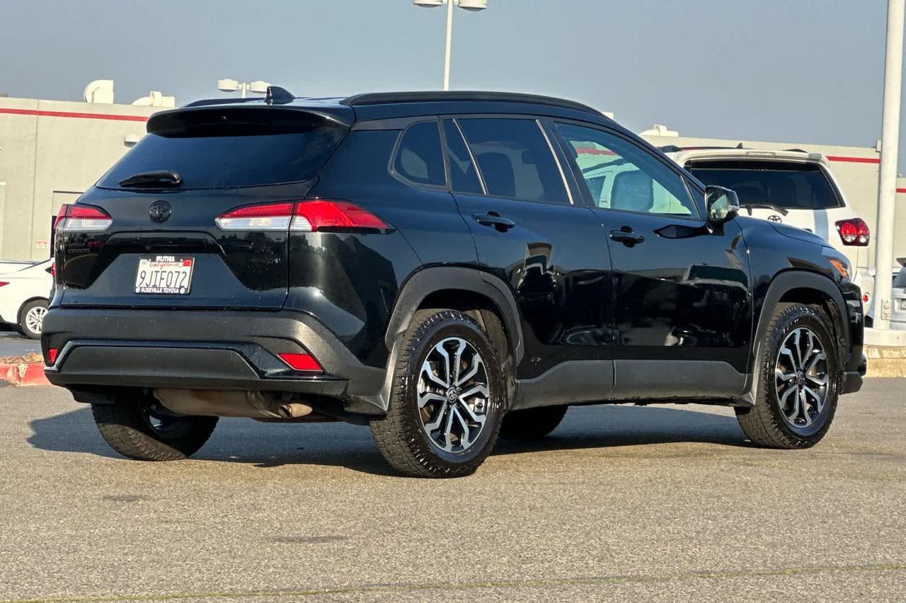 2023 Toyota Corolla Cross Hybrid SE
