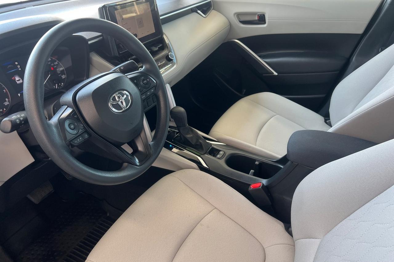 2023 Toyota Corolla Cross L Ontario OR