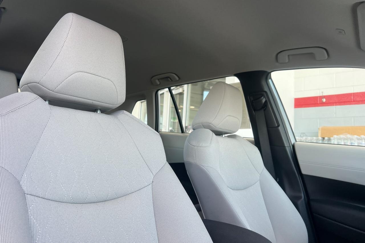 2023 Toyota Corolla Cross L Ontario OR