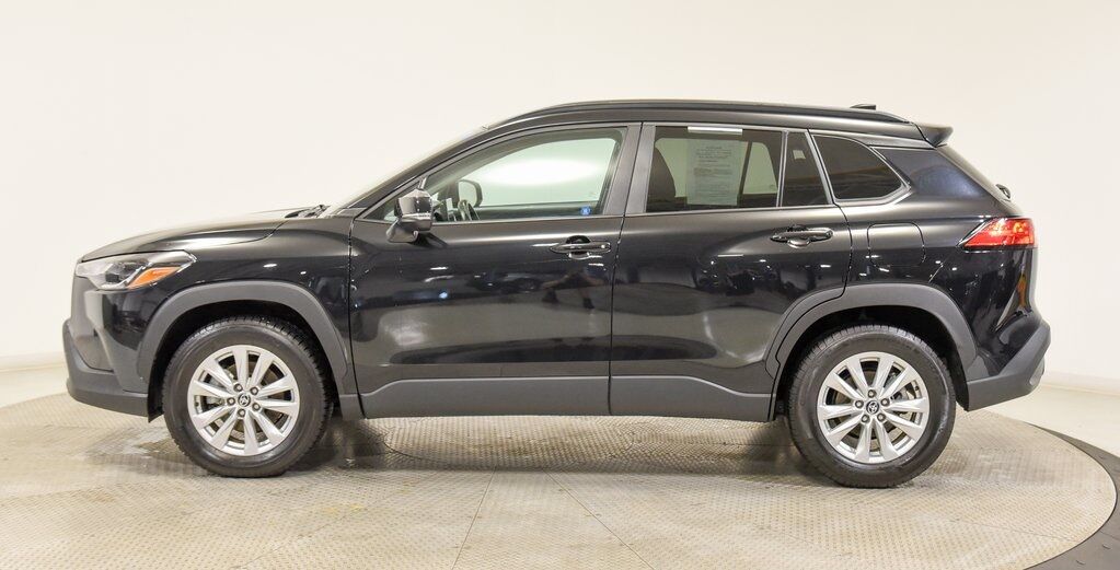 2023 Toyota Corolla Cross LE Akron