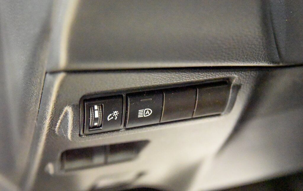 2023 Toyota Corolla Cross LE Akron