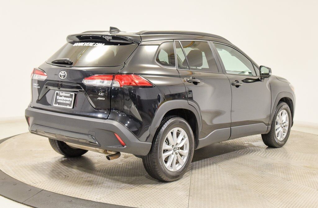 2023 Toyota Corolla Cross LE Akron