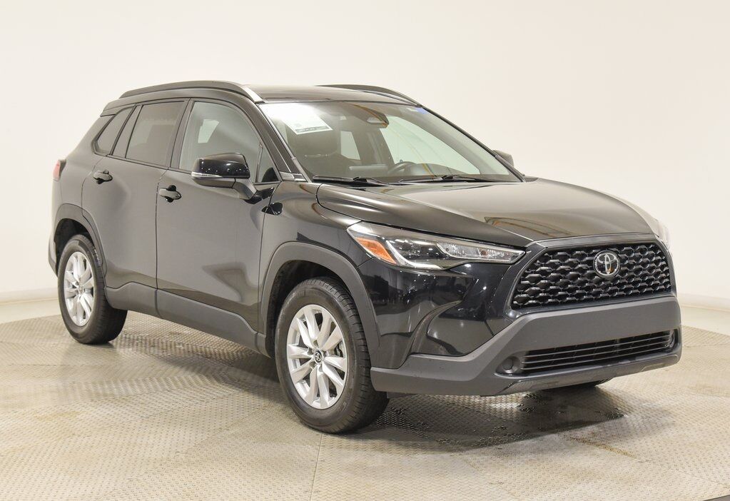 2023 Toyota Corolla Cross LE Akron