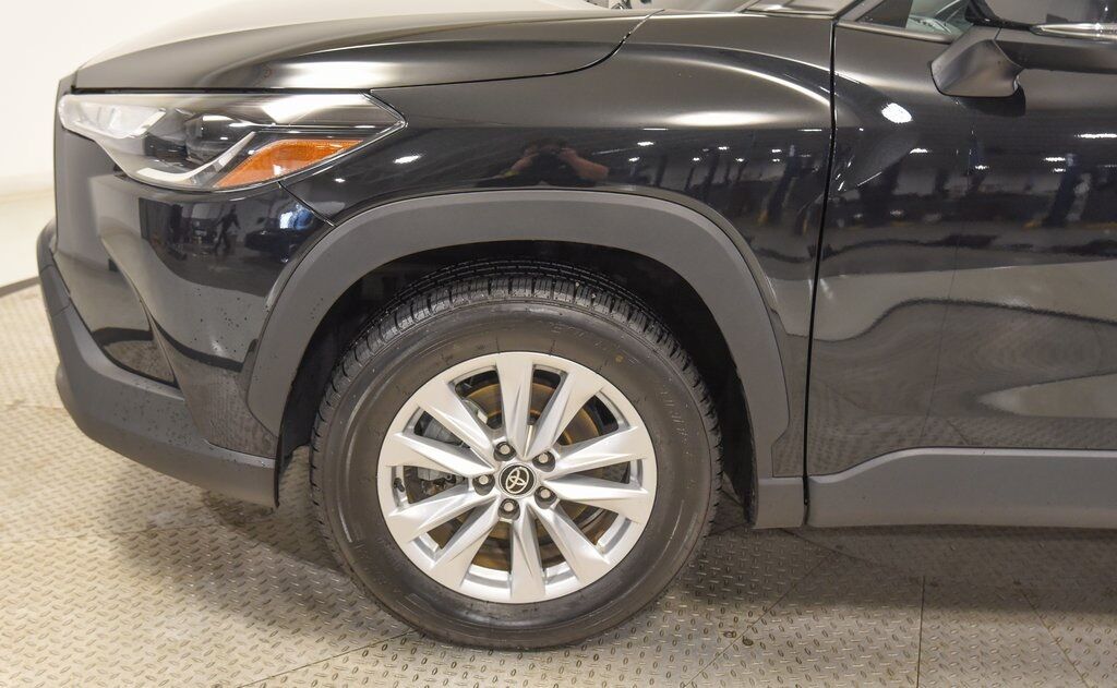 2023 Toyota Corolla Cross LE Akron