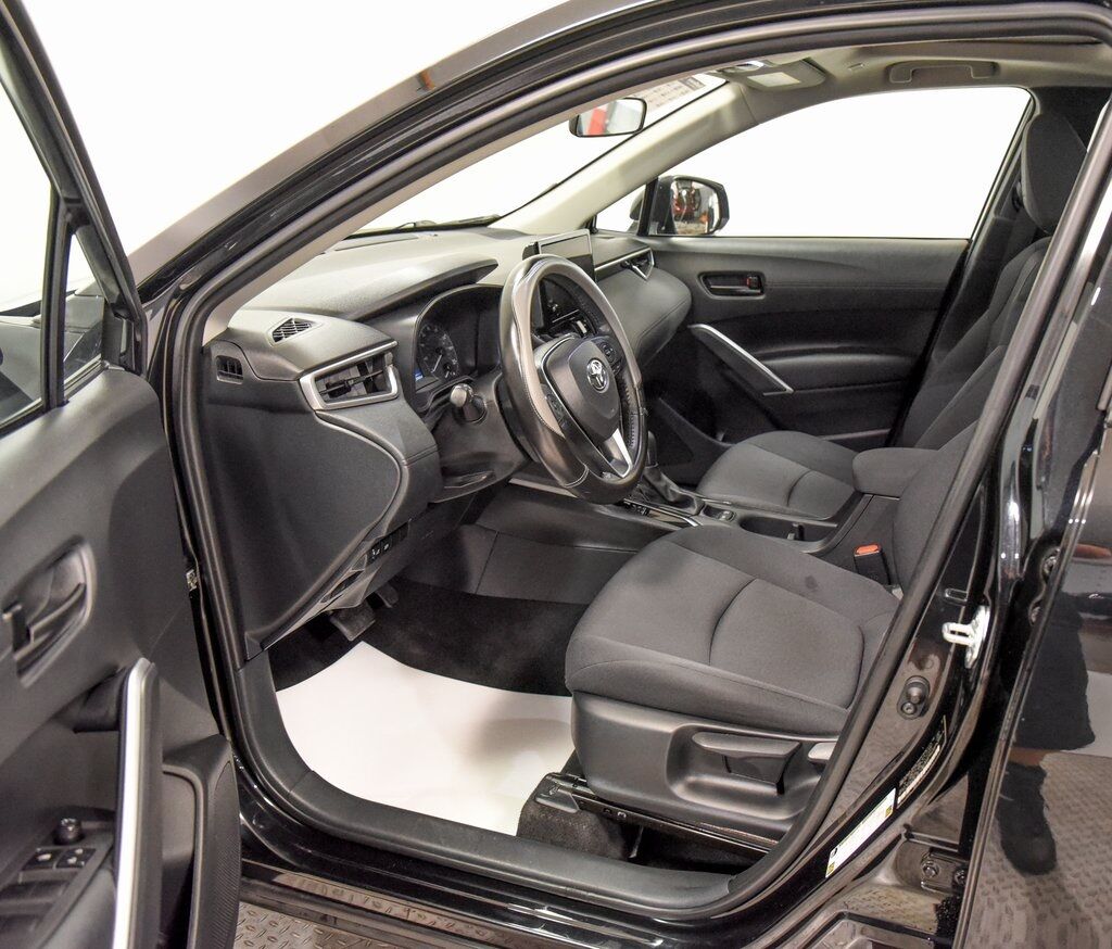 2023 Toyota Corolla Cross LE Akron