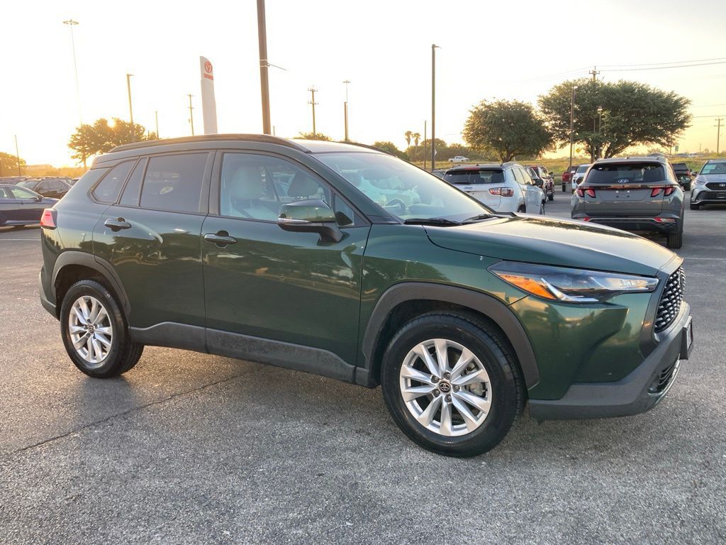2023 Toyota Corolla Cross LE