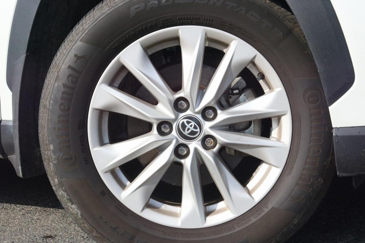 2023 Toyota Corolla Cross LE Fredericksburg VA