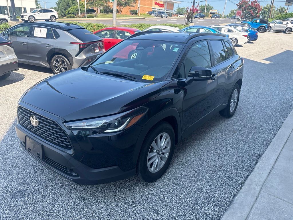 2023 Toyota Corolla Cross LE